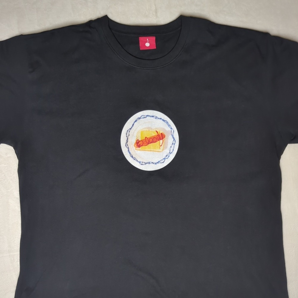 Bloody Sunday Black Graphic T-Shirt Mens XXL Bloody Hotdog Cheese Bread Barbwire